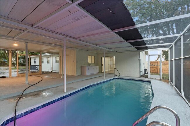 Building Photo - 4905 Nesmith Rd