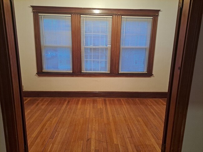 Building Photo - 452 Ashmont St