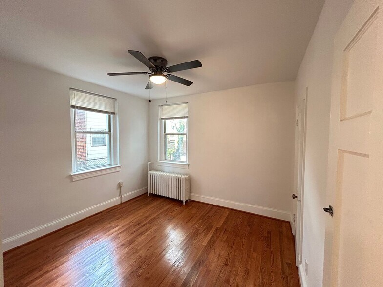 Building Photo - 501 Peabody St NW