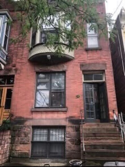 Building Photo - 356 Hamilton St