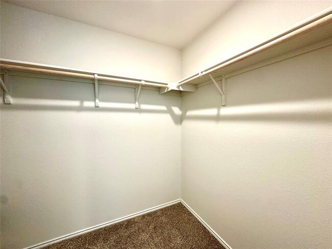 Building Photo - 331 N Richland Dr