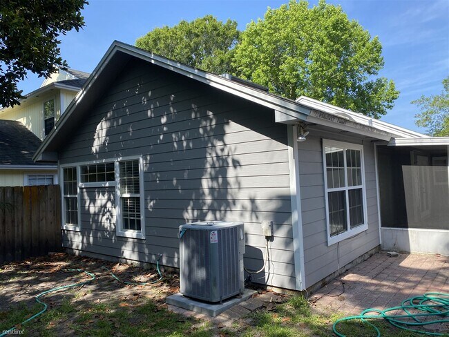 Building Photo - 2 br, 2 bath House - 203 Solano Cay Circle