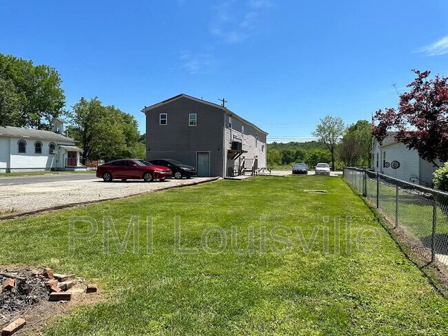Building Photo - 1302 Main St