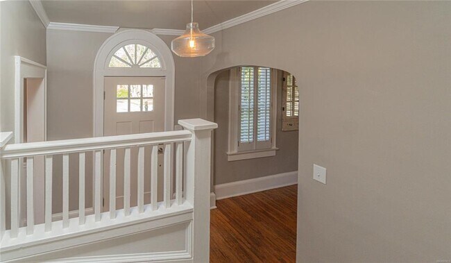 Building Photo - Home for Rent in Cloverdale
