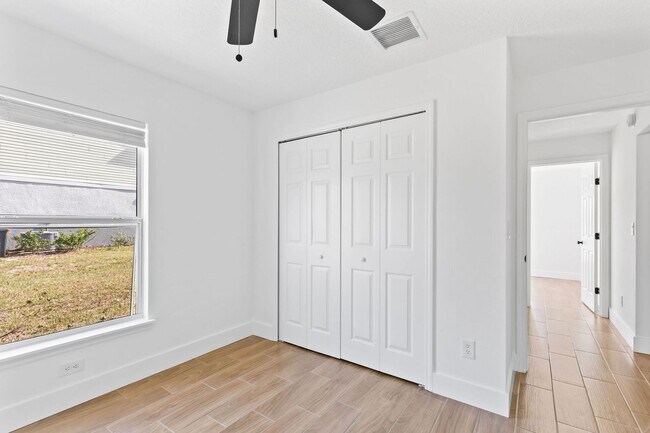 Building Photo - 4 Bedroom SFH in Palm Coast