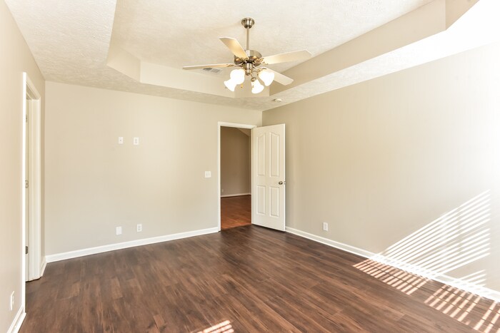 Building Photo - 948 Tom Hailey Blvd