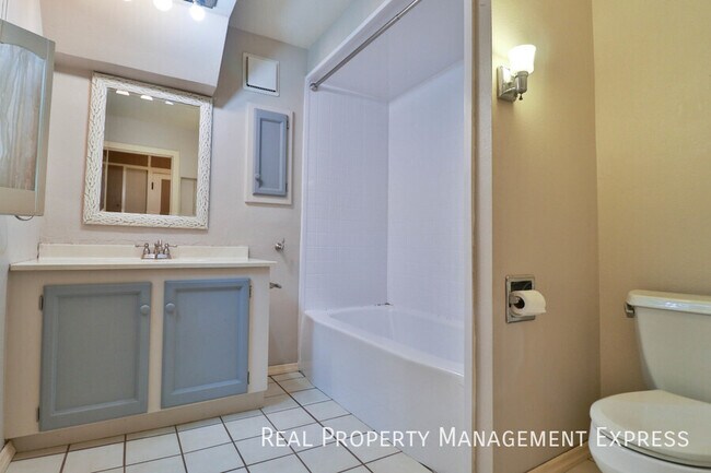 Building Photo - 47704 E 69th St