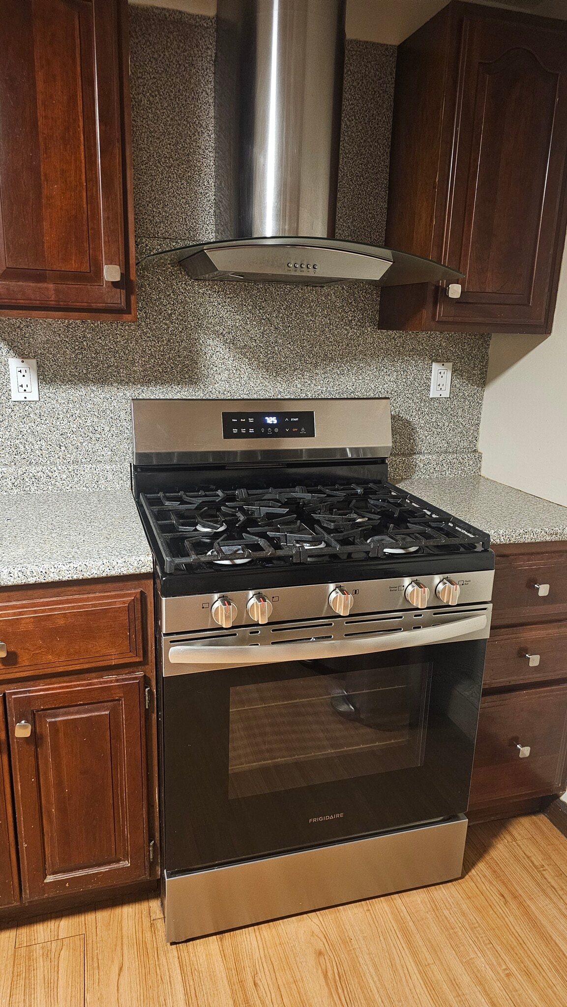 Building Photo - 800 Plainfield St