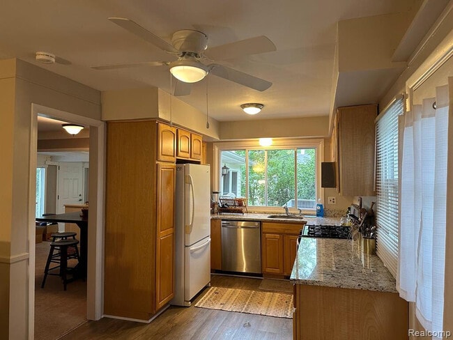 Building Photo - 22734 Chestnut Tree