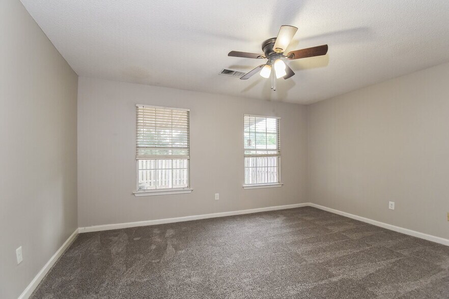 Building Photo - 7189 Atterbury Cir W