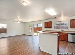 Building Photo - 742 Pinafore St