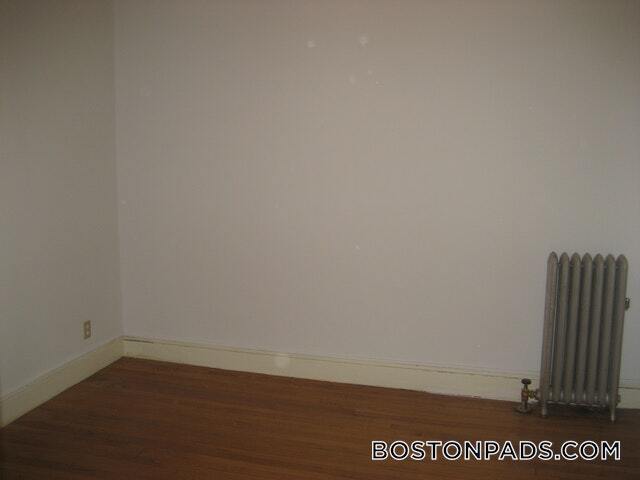 Building Photo - 137 Park Dr