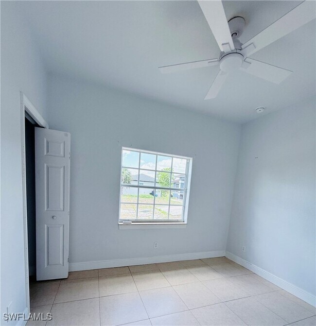 Building Photo - 3465 Everglades Blvd N