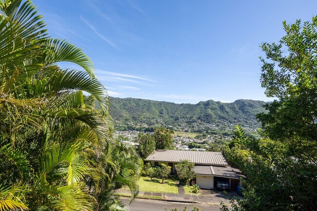 Building Photo - 3270 Huelani Dr