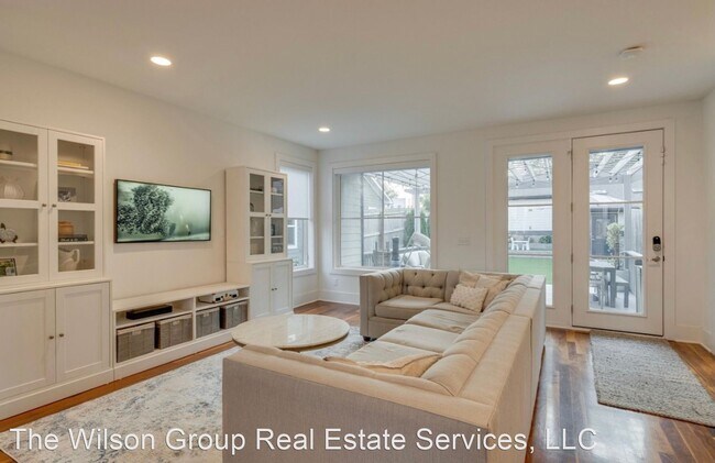 Building Photo - 4 br, 4 bath House - 2217B 11th Avenue South
