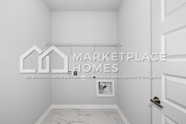 Building Photo - 14773 Mountain Strm Dr