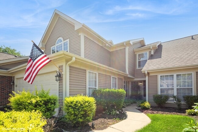 Primary Photo - 707 Clover Hill Ct