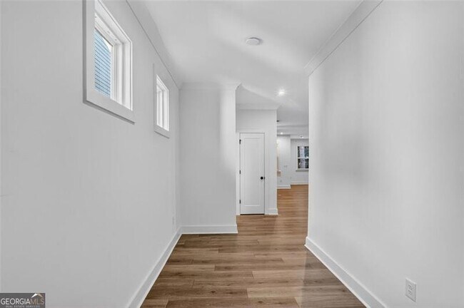 Building Photo - 608 Avondale Pk Cir
