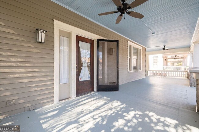 Building Photo - 300 Oxford Pl NE