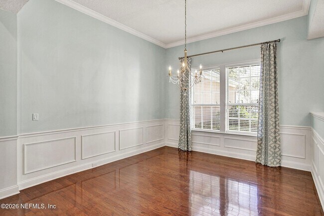 Building Photo - 1837 Forest Glen Way