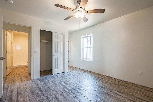 Building Photo - 615 S Santa Rita Ave