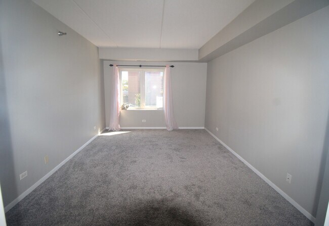 Building Photo - 3303 Grove Ave