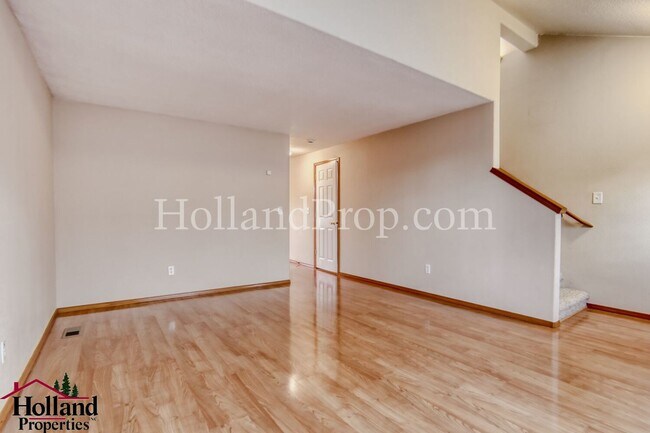 Building Photo - Beautiful 4 Bedroom Home in Excellent Beaverton Location!