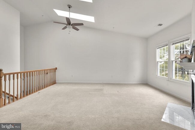 Building Photo - 14225 Jib St