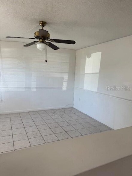 Building Photo - 3325 Bee Ridge Rd