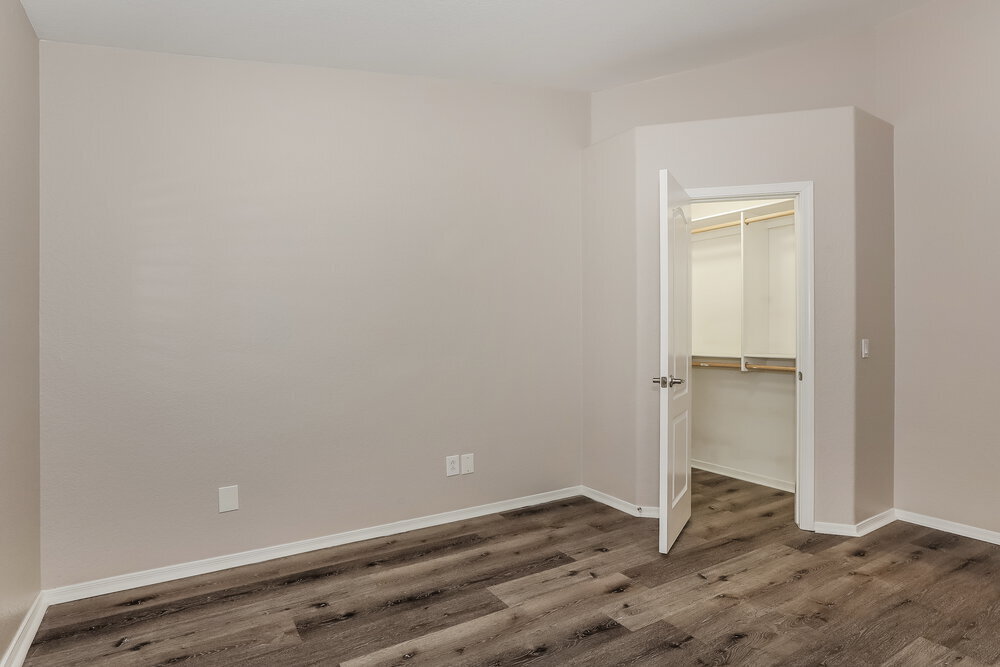 Building Photo - 118 W Tumbleweed Ct