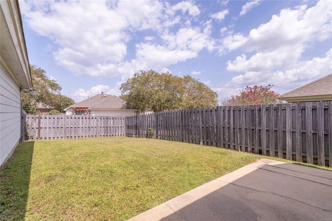 Building Photo - 8978 Stoneridge Pl