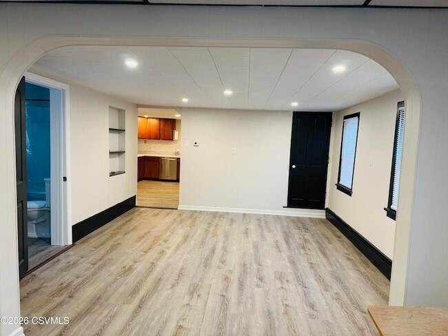 Building Photo - 46 Heberling Rd