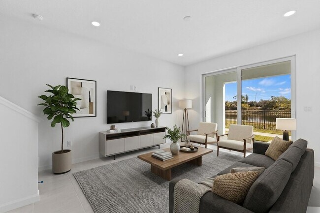 Building Photo - 4404 Longwood Lk Sq