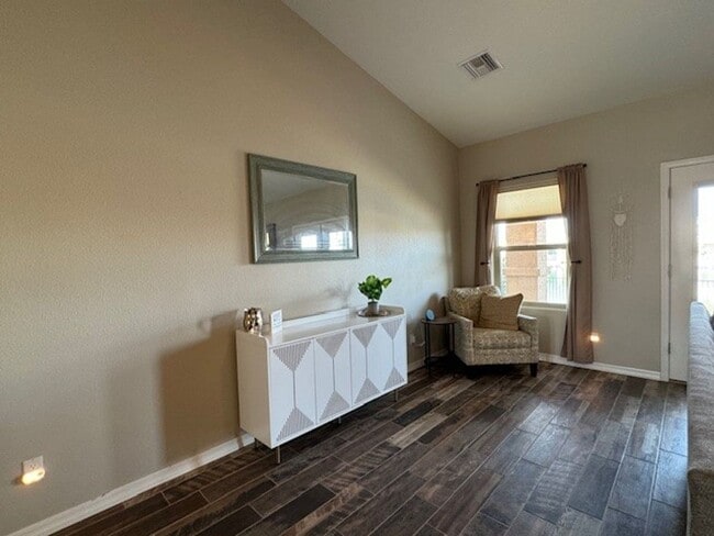 Building Photo - Los Lagos Lakefront WINTER Rental 3Br with Utilities AVAILABLE 10/1/2025