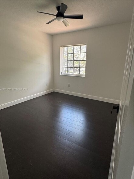 Building Photo - 15071 SW 136th Pl