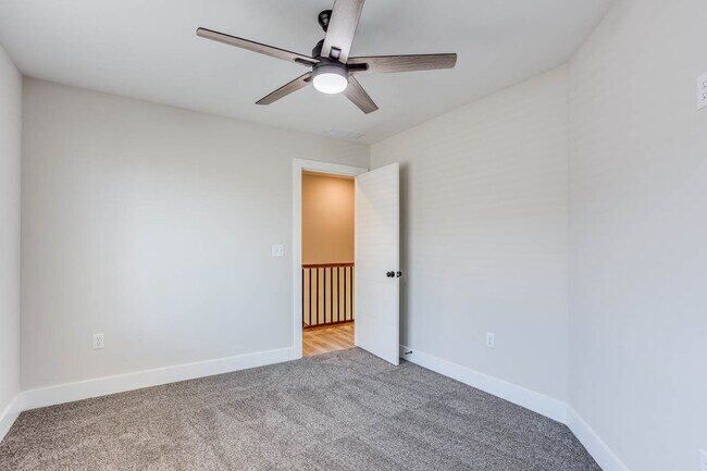 Building Photo - 8541 W 37th St N