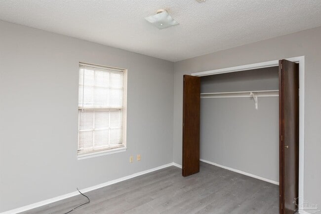 Building Photo - 5405 E Shore Dr