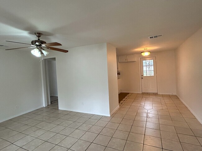Living Room - 10218 Silvercrest St