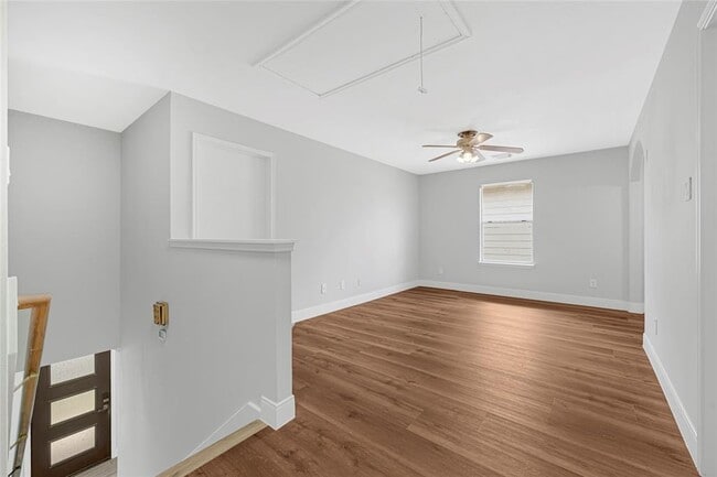 Building Photo - 2935 Sailors Moon Dr