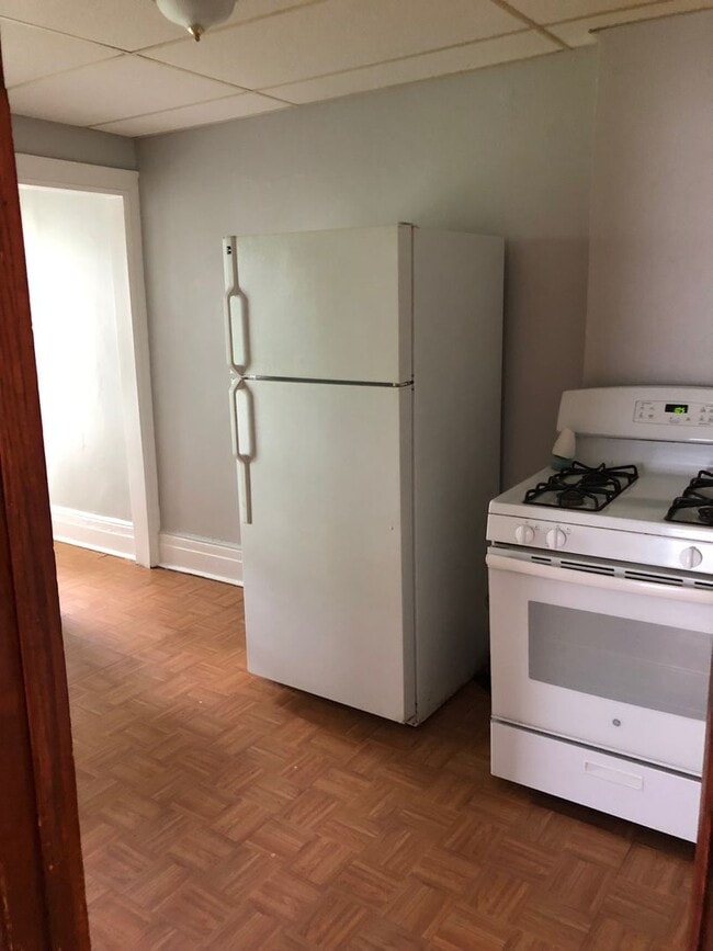 Building Photo - 291 Pearl St | Apt B | 2 BD/1 BA | Great L...