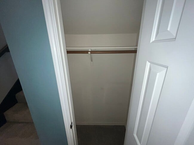 Building Photo - Mill Creek Executive Home Overlooking Golf Course at 17th Tee