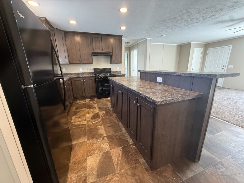 Building Photo - 71517 St David Ct