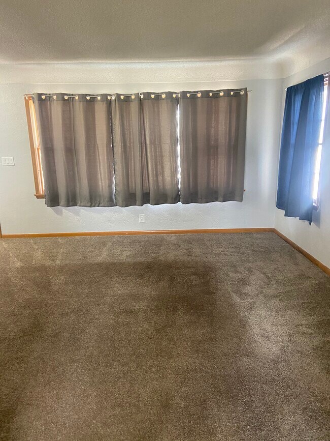 Living Room - 5421 16th Ave SW
