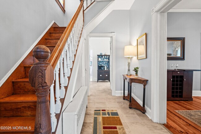 Building Photo - 49 Franklin Ave