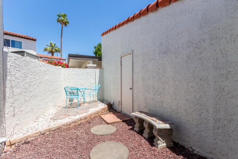 Building Photo - 5828 N 8th Pl