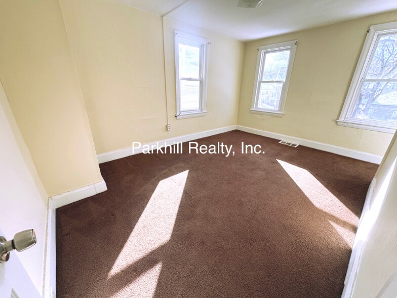 Building Photo - 34 N 2nd St