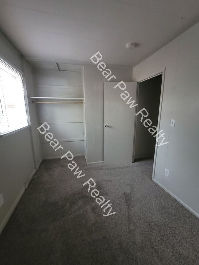 Building Photo - 1225 S Arp Ave