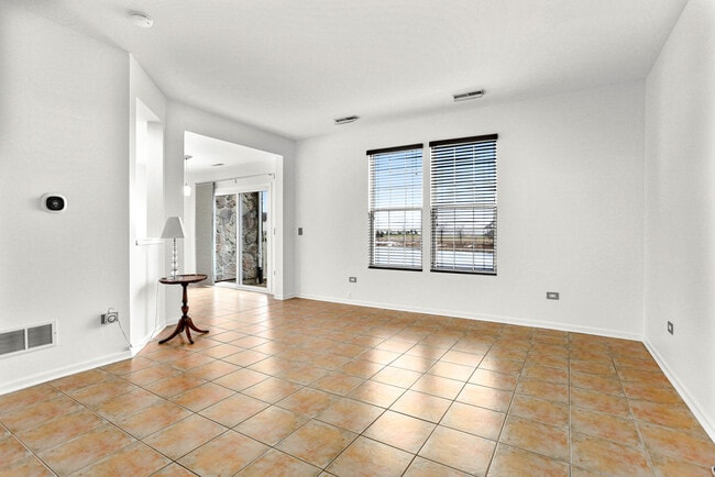 Building Photo - 16846 S Mallard Ln