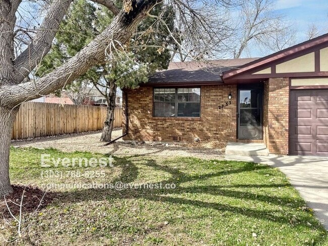 Building Photo - 2333 W 17th St