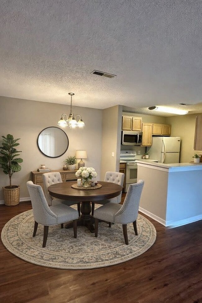 Building Photo - Private Condo in The Meridian, Mount Pleasant - Available July 1, 2026!